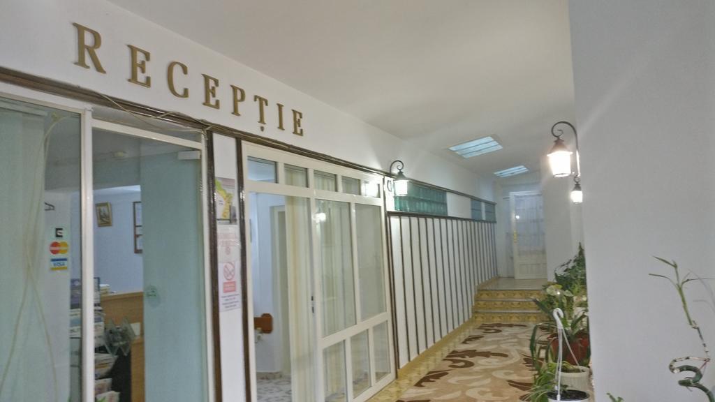 Hotel Tantzi Sinaia Zewnętrze zdjęcie
